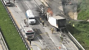 El incendio de un tracto camión en la autopista México-Querétaro paralizó la circulación vehicular por más de una hora.