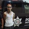 Un joven con una pistola de postas y dosis de droga fue detenido en Monterrey también en posesión de un caimán y una tortuga, en el techo de una casa. Un joven con una pistola de postas y dosis de droga fue detenido en Monterrey también en posesión de un caimán y una tortuga, en el techo de una casa.