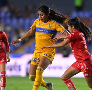 Las Amazonas consiguieron hacer valer su casa ante las Centellas del Necaxa en la Jornada 2