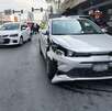 Un automóvil arrolló a un peatón en el Centro de Monterrey, para luego ser chocado por alcance por otro vehículo. Un automóvil arrolló a un peatón en el Centro de Monterrey, para luego ser chocado por alcance por otro vehículo.