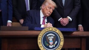 El gobierno de Donald Trump impone restricciones a vuelos mexicanos, afectando turismo y comercio, por desacuerdo con aeropuertos de México.