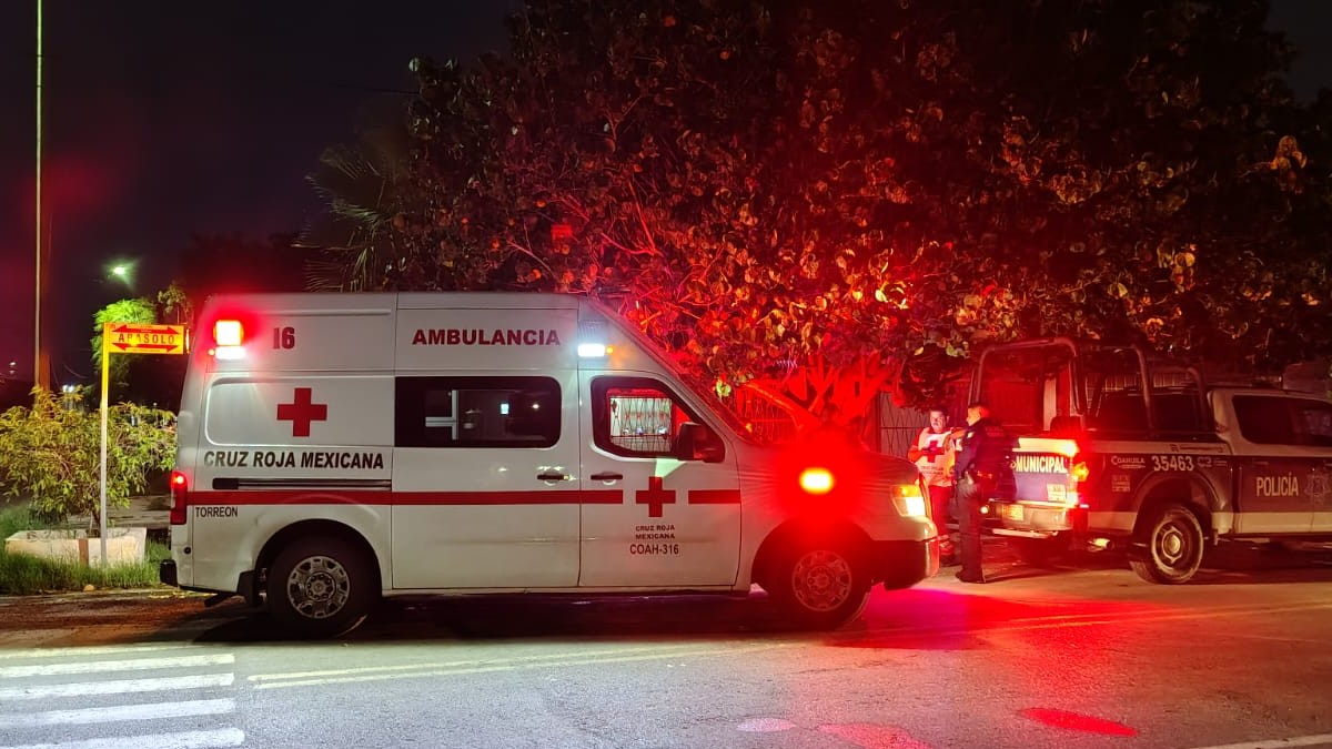 Un hombre fue golpeado con un palo en la cabeza por su propio hijo en la colonia Nuevo de la Comarca Lagunera. Un hombre fue golpeado con un palo en la cabeza por su propio hijo en la colonia Nuevo de la Comarca Lagunera.