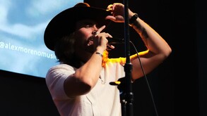Alex Moreno se unió como participante de México Canta, una iniciativa que busca recuperar música mexicana sin apología al delito