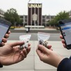 Un profesor del CCH Vallejo compartió que, si bien el acceso está restringido, es posible que los vendedores cuenten con credenciales apócrifas. Un profesor del CCH Vallejo compartió que, si bien el acceso está restringido, es posible que los vendedores cuenten con credenciales apócrifas.