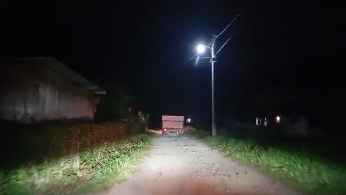 Pobladores entregaron a 'El Cuba' a la Policía Municipal de Tuzantán. Pobladores entregaron a 'El Cuba' a la Policía Municipal de Tuzantán.