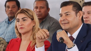 Idamis Pastor agregó que la corrupción se encuentra en todas las dependencias del Gobierno del Estado.