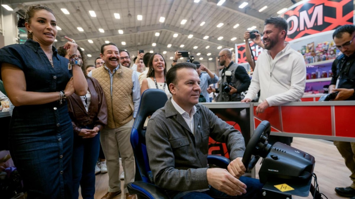Esteban Villegas inauguró ExponencIAl DGO 2025, en la Feria Nacional Francisco Villa, un espacio que reúne tecnología, creatividad y emprendimiento.