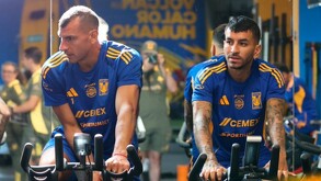 Nahuel Guzmán y Ángel Correa entrenan con Tigres en busca de llegar con mejor nivel al juego contra Toluca.