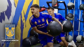 Rómulo Zwarg entrenando con Tigres para el Apertura 2025.