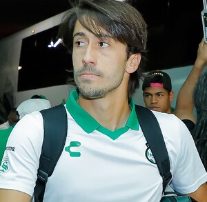 A pesar de que Santos Laguna viene de dos torneos consecutivos finalizando en el último lugar de la tabla, Javier Abella piensa en el título para Santos