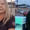 Tras viralizarse por tirar el puesto de una vendedora, Lady Tamales ofrece disculpa pública, pero usuarios dudan de la sinceridad de su arrepentimiento. Tras viralizarse por tirar el puesto de una vendedora, Lady Tamales ofrece disculpa pública, pero usuarios dudan de la sinceridad de su arrepentimiento.