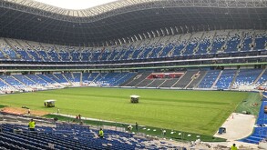 El equipo de los Rayados del Monterrey estrenará nuevo césped ante el Atlas.