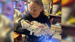 Una madrugada que parecía crítica terminó en esperanza gracias a policías de Tlaquepaque que auxiliaron a una mujer en labor de parto en vía pública.