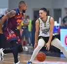 Scott Bamforth jugando para Fuerza Regia.
