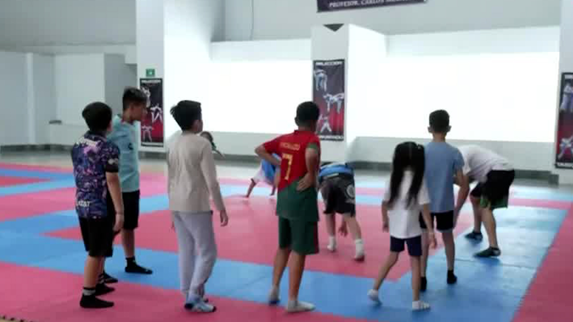 En el deportivo José María Morelos y Pavón se ofrecen diversas actividades deportivas de manera creativa.