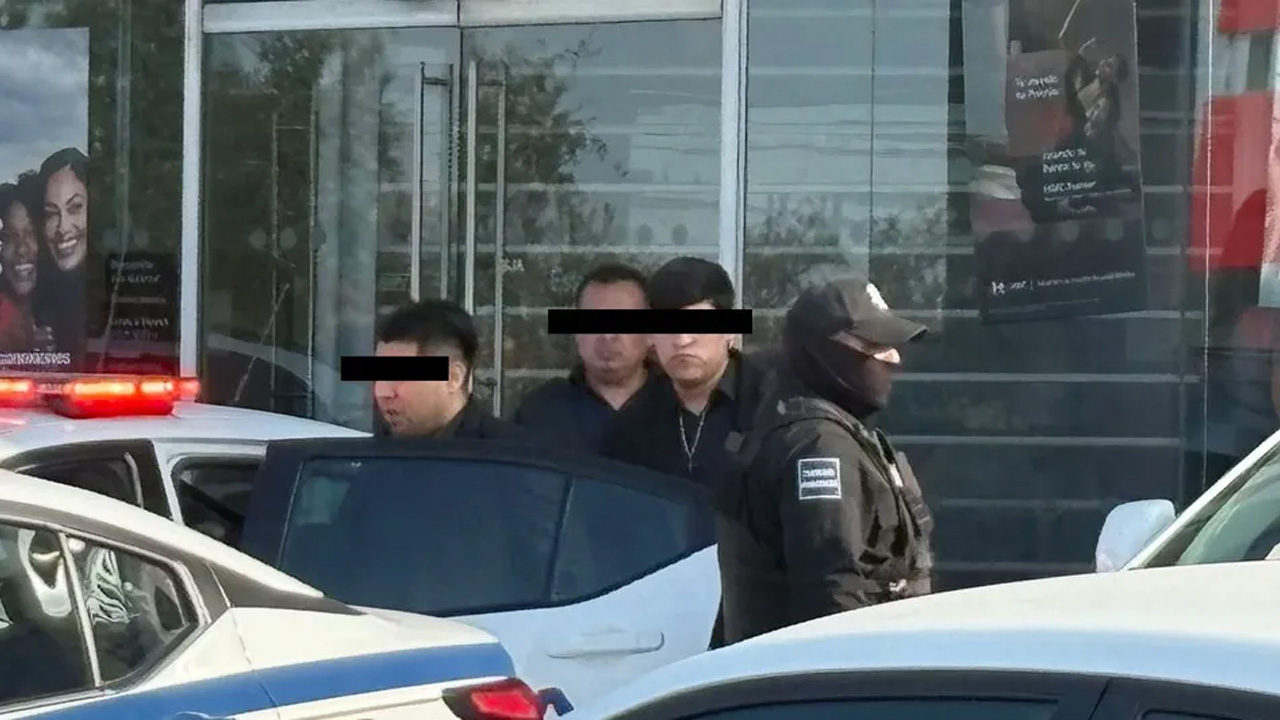 Tras el cateo a una financiera en San Nicolás, un juez vinculó a proceso a 19 personas por resistencia de particulares.