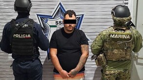 Delitos como préstamos con fines de extorsión, robo de relojes de lujo, narcomenudeo y trata de personas pesan sobre Guillermo., detenido cerca de Cuautlancingo