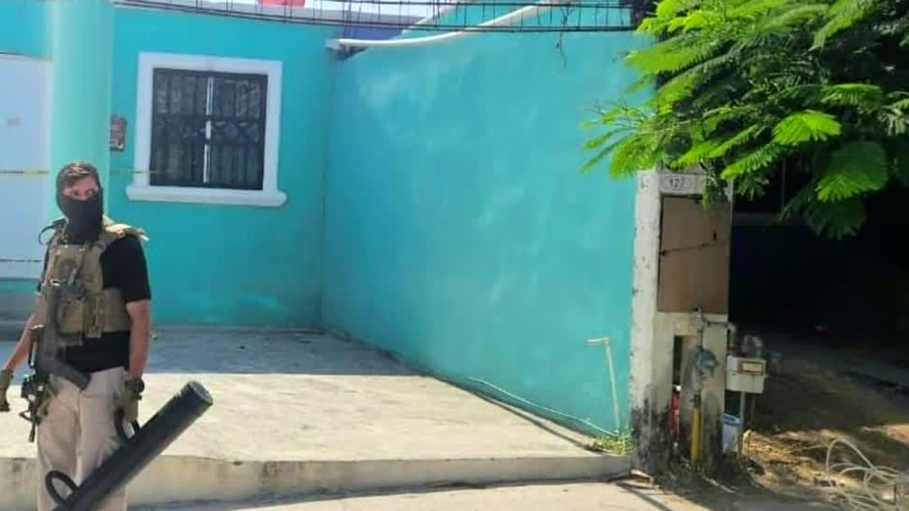 Elementos investigadores llevaron a cabo un cateo al interior de una vivienda en el municipio de Pesquería.