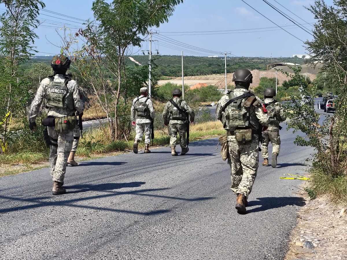 Restos humanos fueron encontrados dentro de hieleras frente a una primaria en la colonia Lamesa, en el municipio de Pesquería, Nuevo León.
