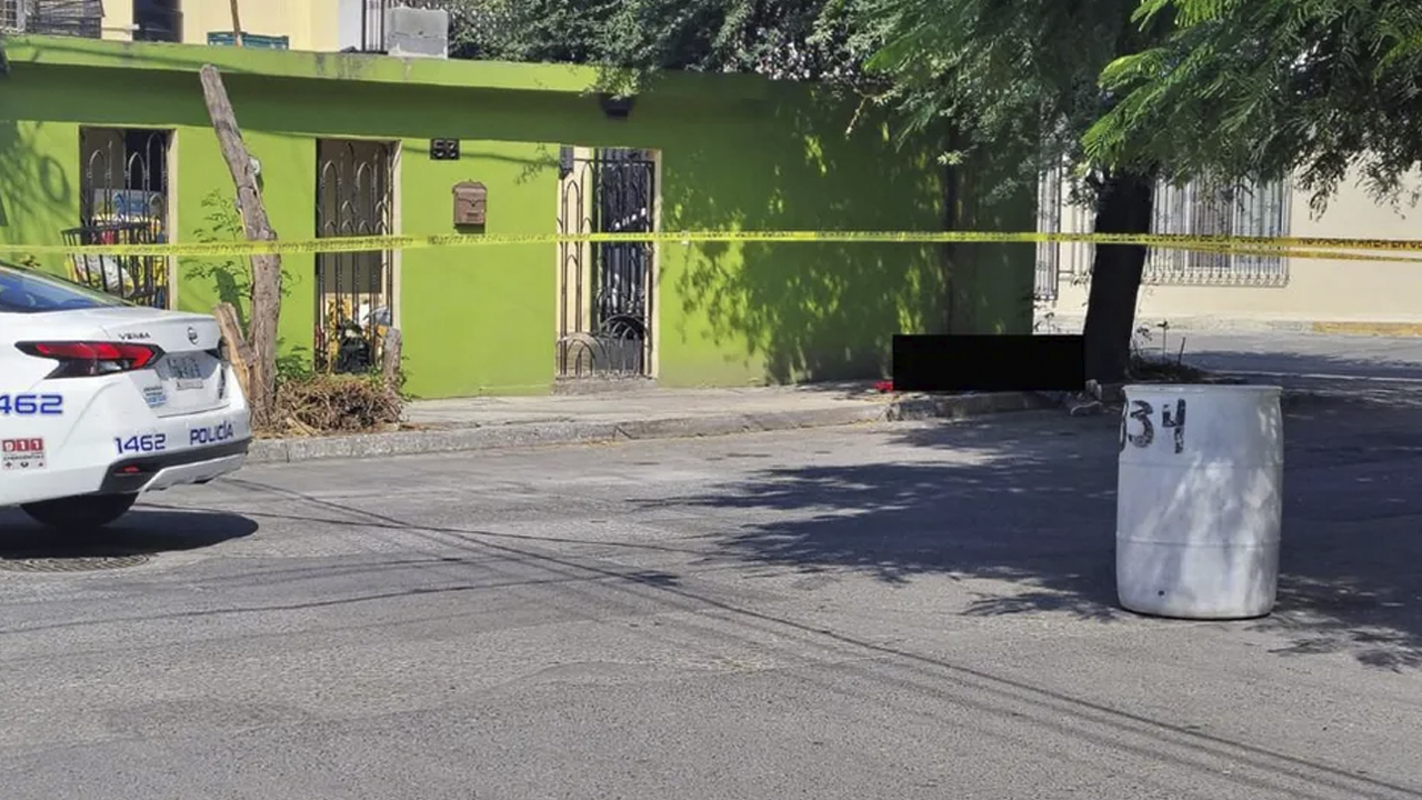 El hecho se dio en una de las viviendas de la calle 7 en la colonia Residencial Las Puentes cuando el hombre comenzó a sentirse mal y se desvaneció.