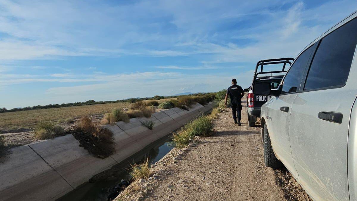 Autoridades localizaron un cuerpo flotando sobre el canal ubicado en el municipio de tlahualilo en el tramo carretero jarita amapolas en Mapimí, Durango.