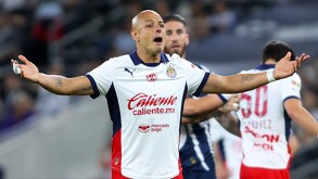 El conjunto rojiblanco se manifestó sobre la postura de su jugador y aseguró que todo elemento debe ser un ejemplo dentro y fuera de la cancha