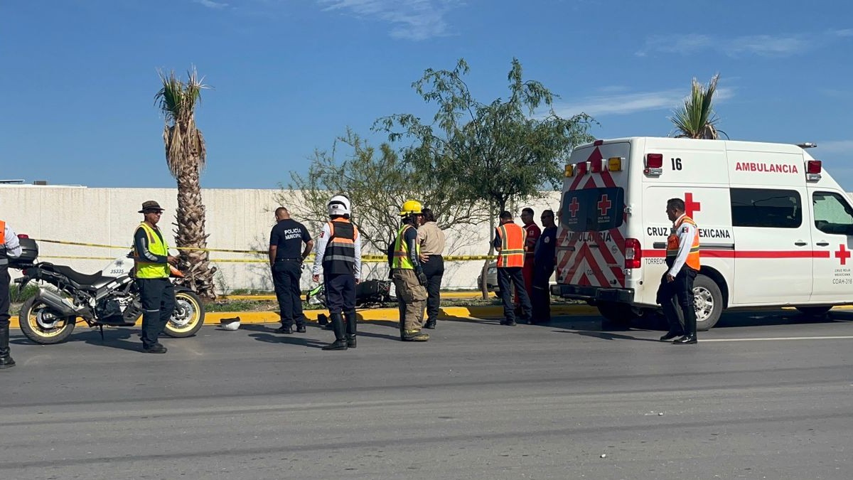 La policía acordonó la zona para preservar la escena mientras se esperaba la llegada de personal de la Agencia de Investigación y del Servicio Médico Forense La policía acordonó la zona para preservar la escena mientras se esperaba la llegada de personal de la Agencia de Investigación y del Servicio Médico Forense