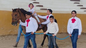 En colaboración con la Asociación de Charros de Jalisco, DIF Guadalajara ofrece un tratamiento innovador para mejorar la calidad de vida de niños con autismo.