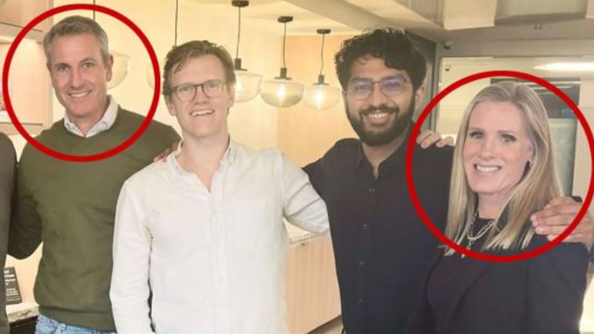 Antes de Kristin, Astronomer también vio la renuncia de Andy Byron, quien se era el CEO hasta antes de ser captado siendo infiel durante el evento de Coldplay. Antes de Kristin, Astronomer también vio la renuncia de Andy Byron, quien se era el CEO hasta antes de ser captado siendo infiel durante el evento de Coldplay.