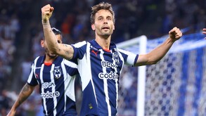 Sergio Canales llegó a Rayados proveniente del Real Betis Balompié de España, dejando muestras de su gran calidad desde su primer partido.