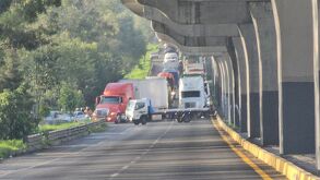 ¿Viajas por la autopista México-Puebla? Toma en cuenta que al ser una vialidad muy transitada puede haber tráfico por choques, bloqueos o mantenimiento.