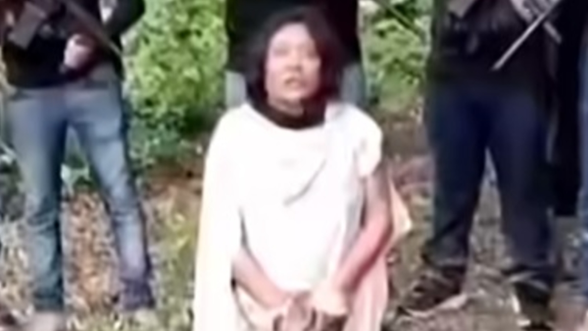 Irma Hernández fue exhibida en un video sometida por la Mafia Veracruzana, quienes se adjudicaron el crimen y pidieron a los demás taxistas pagar su cuota.