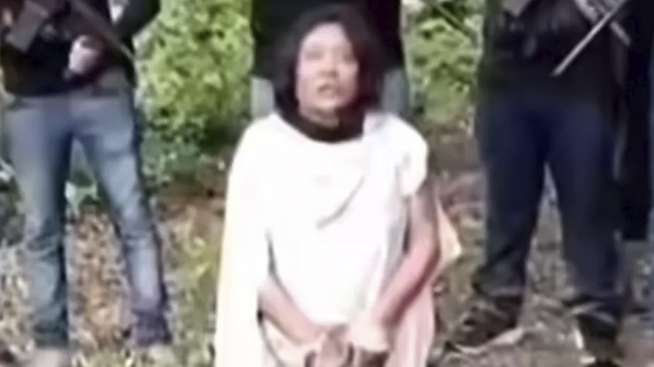 El caso de la maestra Irma Hernández Cruz le puso cara a un fenómeno creciente en México: el cobro de piso, el costo por poder laborar, pasear o incluso vivir.