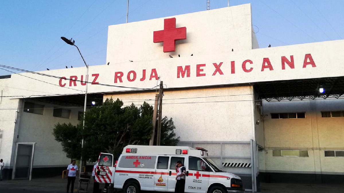 El personal médico indicó que el hombre requiere varios tratamientos y atención especializada, por lo que es urgente ubicar a sus familiares. El personal médico indicó que el hombre requiere varios tratamientos y atención especializada, por lo que es urgente ubicar a sus familiares.