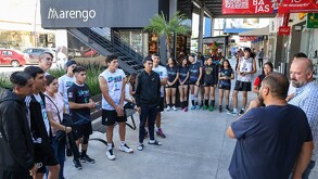 Autoridades de León les compraron ropa y calzado de una marca deportiva nacional.