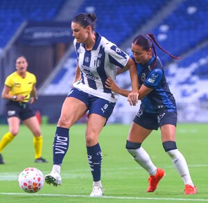 Las albiazules debutaron con el pie derecho en el primer partido como locales.