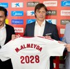 Matías Almeyda dio su primera conferencia de prensa como director técnico del Sevilla, donde aprovechó para hablar de su etapa al frente del Rebaño Sagrado. Matías Almeyda dio su primera conferencia de prensa como director técnico del Sevilla, donde aprovechó para hablar de su etapa al frente del Rebaño Sagrado.