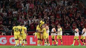 El equipo italiano goleó al conjunto inglés en China sin la presencia de Santiago Gimenez.
