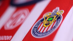 Las Chivas no pudieron vencer al León en su debut en el Apertura 2025, pero contra San Luis buscarán sacar sus primeros tres puntos.