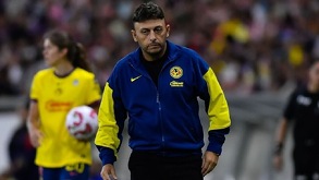 El entrenador español de 49 años llegó al equipo azulcrema hace 3 años y desde entonces el club ha tenido más protagonismo en la Liga MX Femenil.