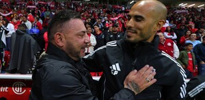 Guido Pizarro y Antonio Mohamed compartieron sus impresiones sobre un partido que empezó como goleada y terminó con triunfo por un gol para Tigres.