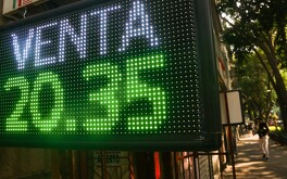 El peso mexicano ha logrado mantenerse estable sufriendo una depreciación en el cierre de semana.