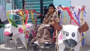 Luis Ángel, el niño con cáncer que conmovió a Santa Ana Xalmimilulco, falleció tras vivir su sueño: ver el baile del torito.