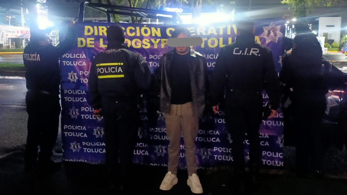 El hombre habría  disparado en repetidas ocasiones e hirió a un joven de 28 años, quien fue atendido por paramédicos de Metepec.