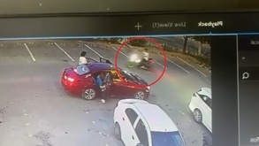 Robo de motocicleta en Plaza Sendero Escobedo