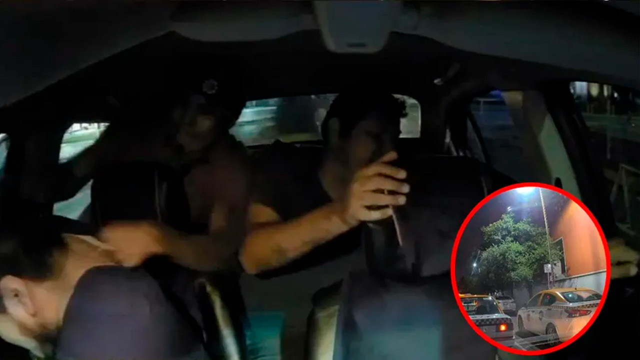 Por únicamente estacionarse en un lugar público en el centro de Monterrey, un conductor de Uber fue brutalmente golpeado y asaltado por al menos 6 taxistas.