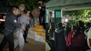 policías llevan a un hombre detenido y personas reunidas en una presidencia