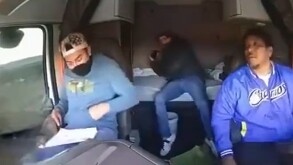 La tarde del viernes se registró un asalto a un transportista de carga en plena Autopista Federal Querétaro-Celaya, privando de la libertad al conductor.