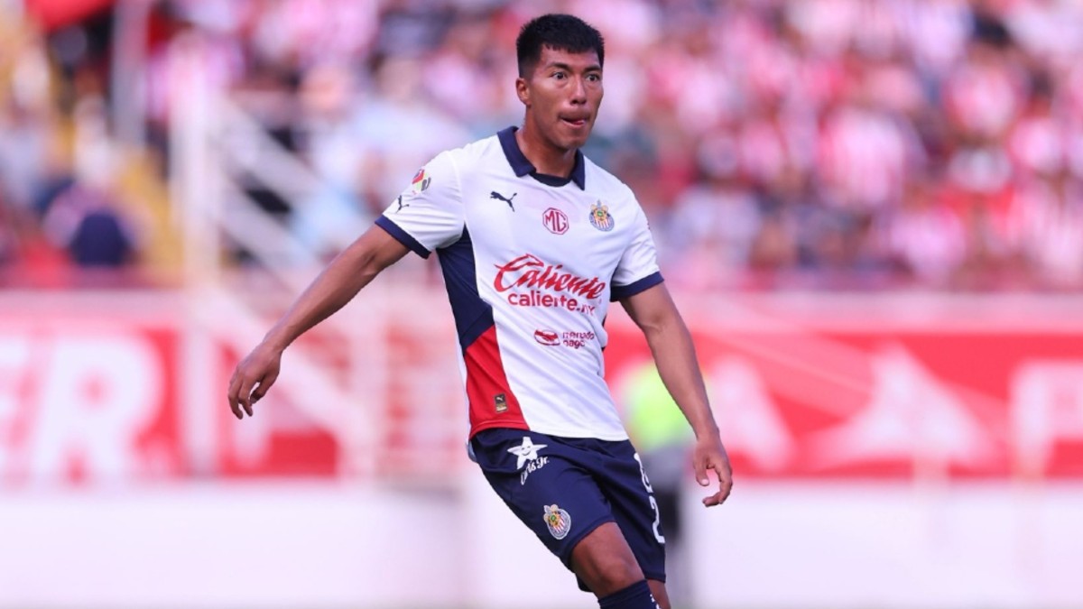 A pesar de no contar para varios de los DT's que pasaron por el Rebaño, Daniel Aguirre no bajó los brazos y con Gabriel Milito se ganó su lugar. A pesar de no contar para varios de los DT's que pasaron por el Rebaño, Daniel Aguirre no bajó los brazos y con Gabriel Milito se ganó su lugar.