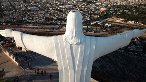 El proyecto completo contempla siete fases: restaurar el Cristo tanto interior como exteriormente, cambiar la base por una en forma de noa,